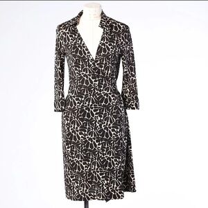 Diane Von Furstenberg Justin Wrap Dress Size 4 Brown Print 100% Silk Jersey